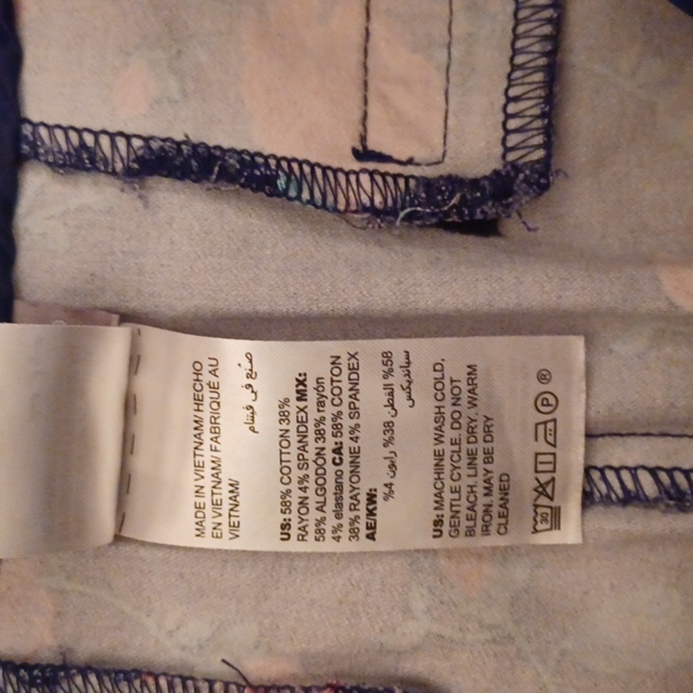 Chicos floral pants - Picture 7 of 8